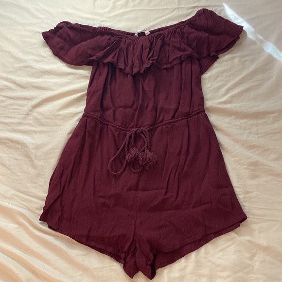 Irene’s story off the shoulder romper - Picture 1 of 1